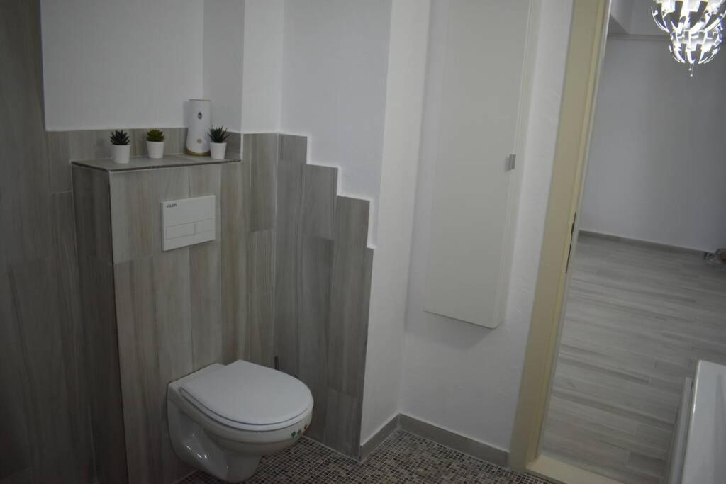 Apartment By The Lake With A View Mamaia Exterior photo