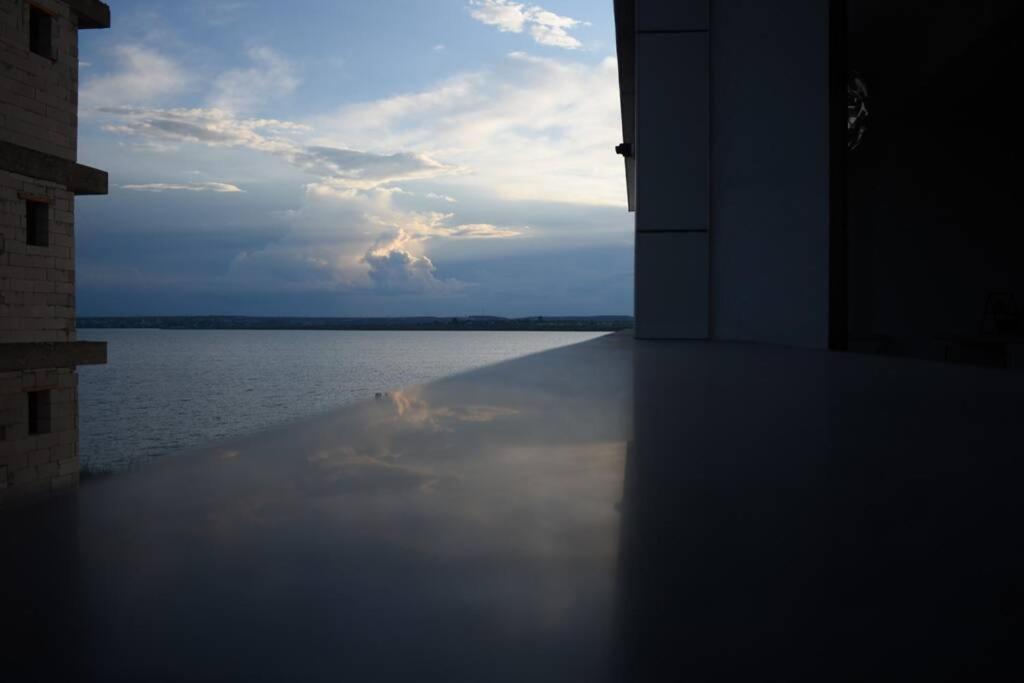 Apartment By The Lake With A View Mamaia Exterior photo